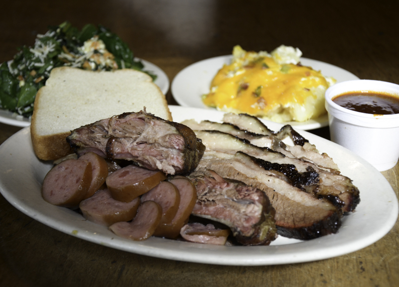 sammys-bar-b-q-done-12