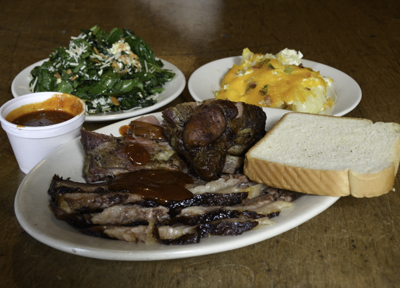 sammys-bar-b-q-done-17