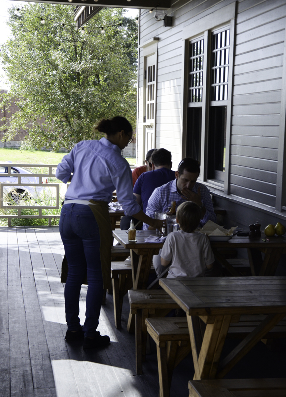 18th-and-vine-bbq-8