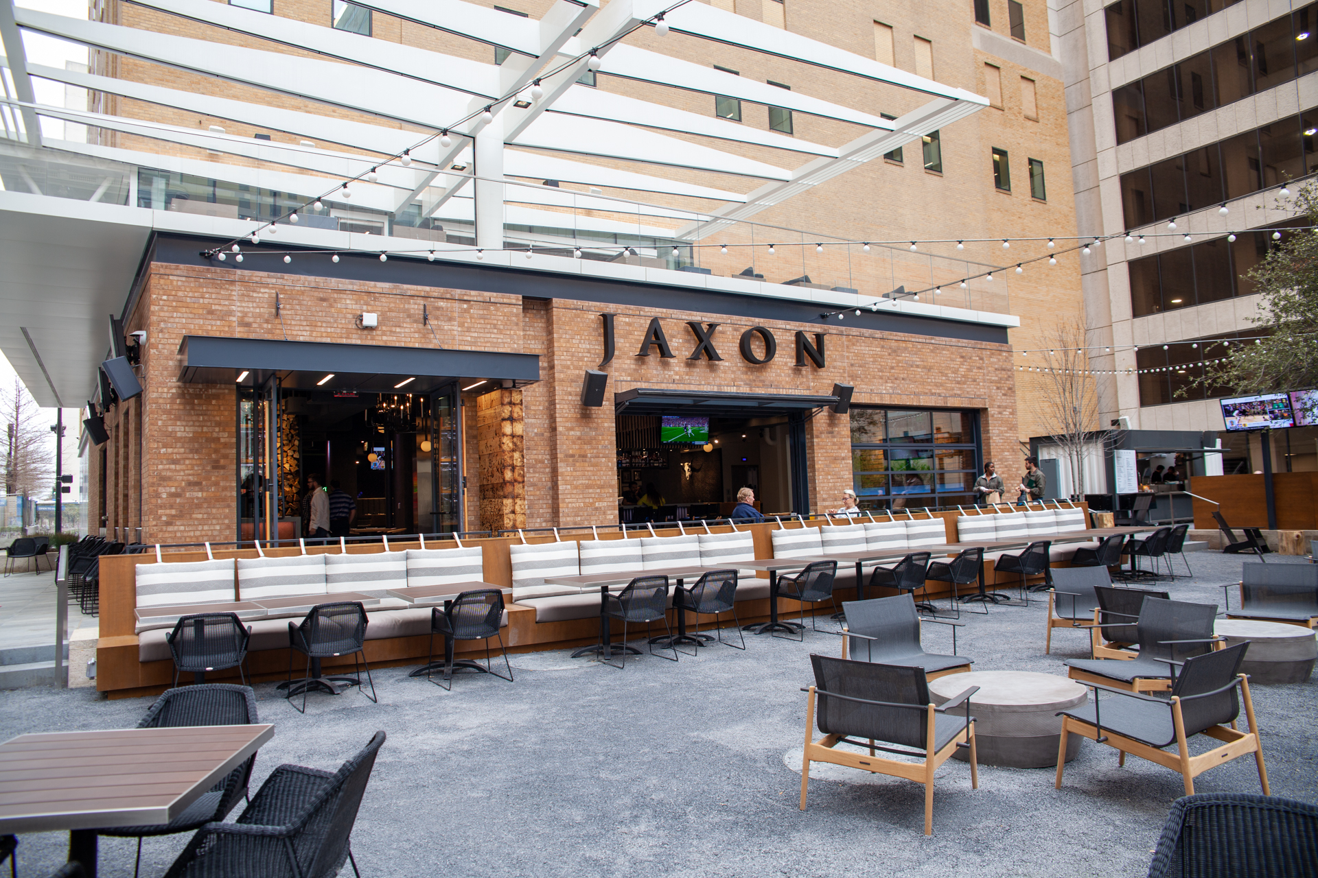 First Look Jaxon Goes Big In The At T Discovery District