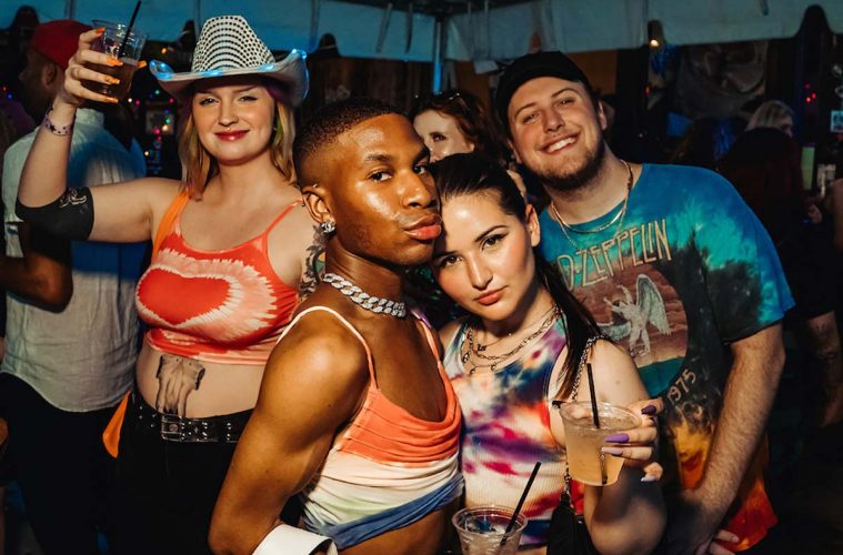 Dallas gay bar bananamserl