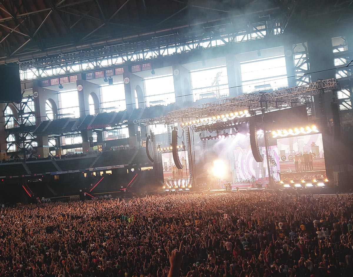 White Noise: Globe Life Field Hosted One Of The Biggest Rock Shows Since  The Pandemic Began.